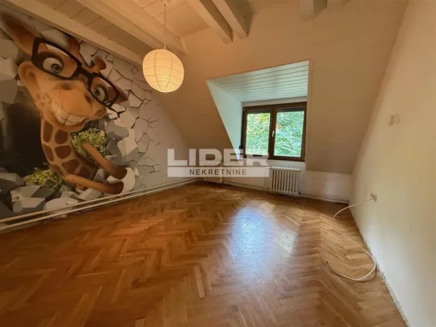 Koste Racina, Dedinje, 5+ petosobna, 150 m²