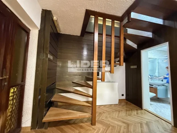 Koste Racina, Dedinje, 5+ petosobna, 150 m²