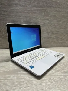 Asus L202s N3050/2gb/120gbSSD