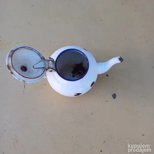 Mali emajlirani čajnik 4