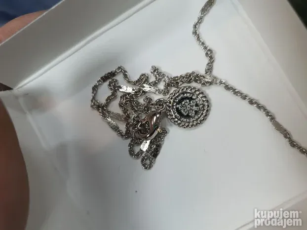 Ogrlica sa kristalnim krstom - Katolik