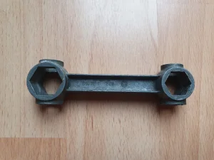 Stari kombinovani ključ za bicikl