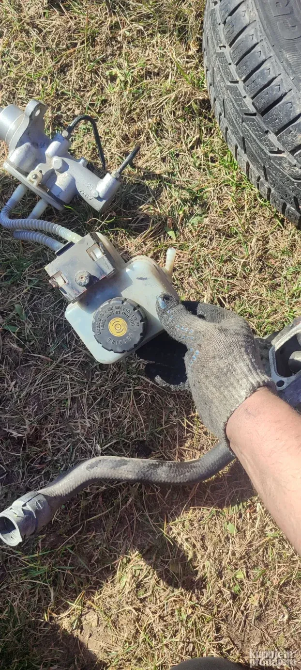 opel meriva a glavni kocioni cilindar sa bocom za ulje