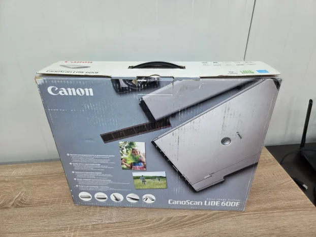 Canon CanoScan LiDE 600f skener sa kutijom nov