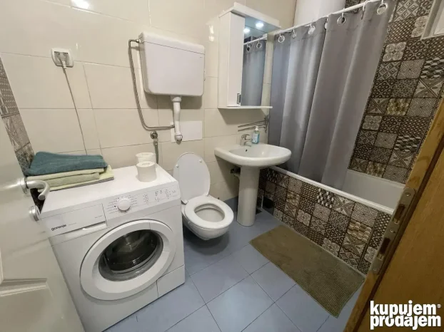 Voždovačka crkva, 1.5 jednoiposoban, 50 m²