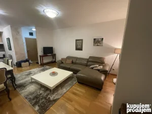 Voždovačka crkva, 1.5 jednoiposoban, 50 m²