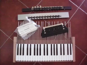 Delovi i galanterija za harmoniku