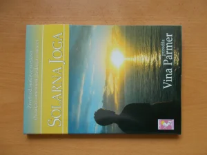 Solarna joga - Vina Parmer