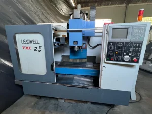 CNC obradni centar Leadwell VMC 25