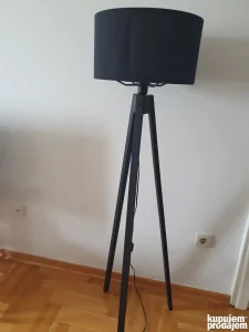 Lampa tronozac