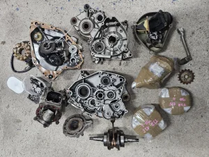 Suzuki Tsr 125 1990 Ts 125 r 1991 delovi, cilinder, radilica