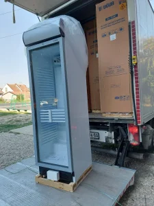 Rashladne vitrine  400 litara. ( NOVE)