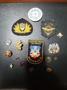 Prisivci, znacke, razno.. (2027)