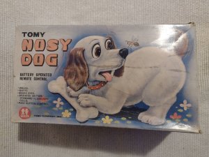 Tomy Nosy Dog