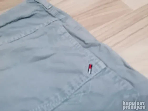 3910 - Tommy Hilfiger bermude 34 Original TOP