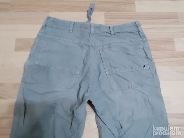 3910 - Tommy Hilfiger bermude 34 Original TOP