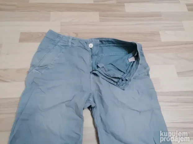 3910 - Tommy Hilfiger bermude 34 Original TOP