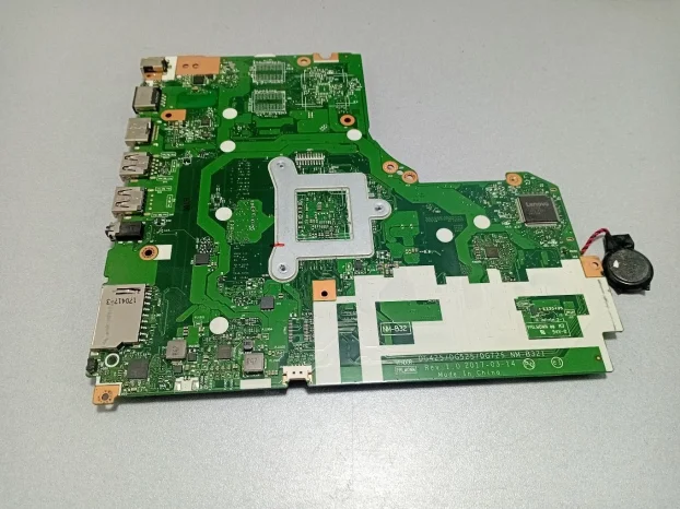 Lenovo Ideapad 320-15AST maticna ploca AMD E2-9000 #6274