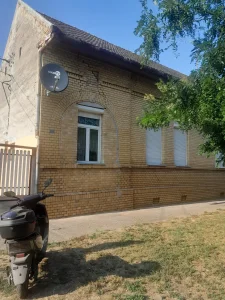 dvorisni stan dvosoban