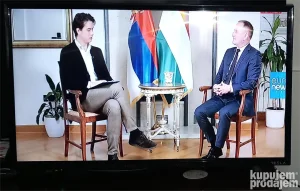 Tesla 32S306BH LED TV 3 HD Ready DVB-T2