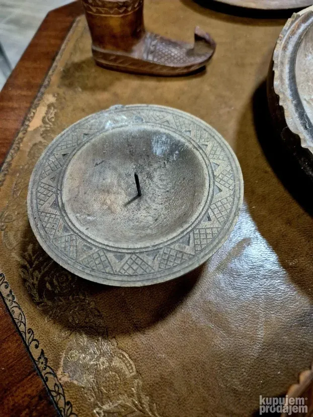 Stari drveni Etno predmeti iz 70- tih hodina