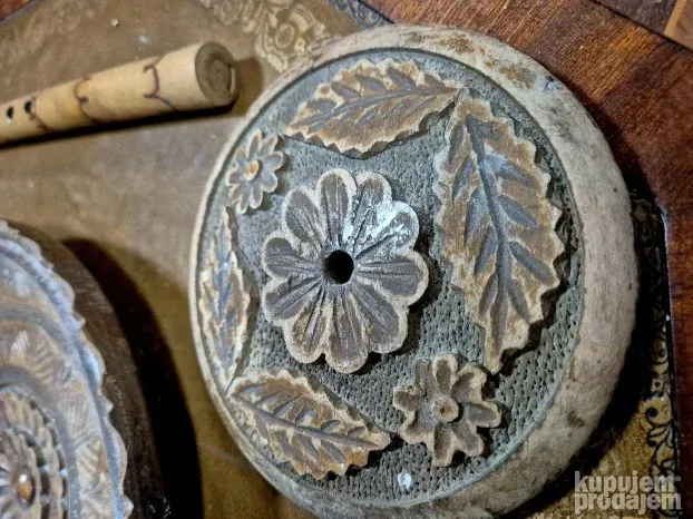 Stari drveni Etno predmeti iz 70- tih hodina