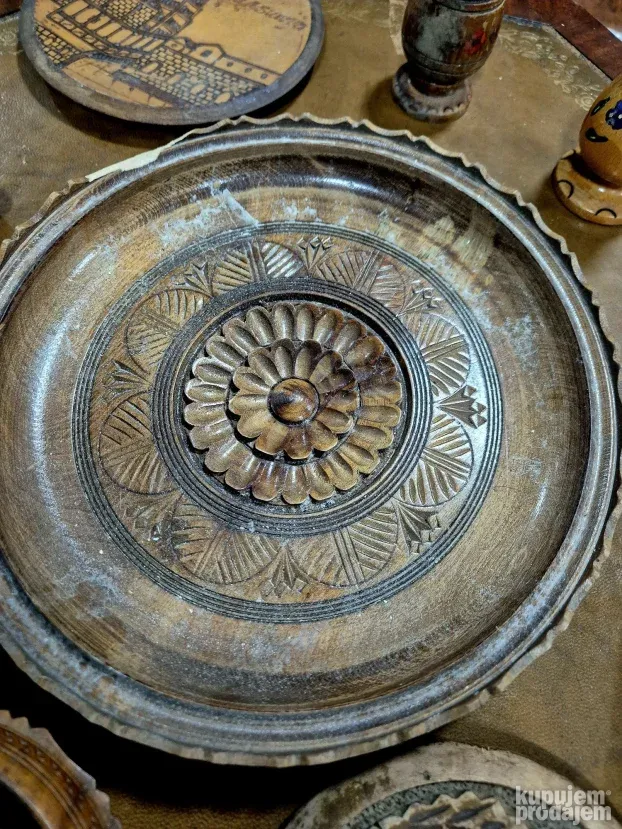 Stari drveni Etno predmeti iz 70- tih hodina