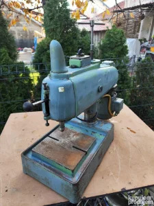 Masina za rezanje navoja