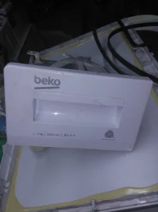 Posuda za prasak ves masine Beko