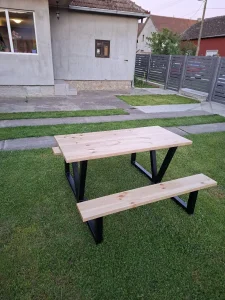Sto za bastu sa klupama beli bor 1.5m