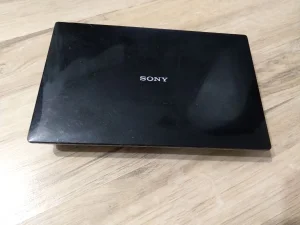 Sony NSZ-GS7 Internet & Mede8er MED400X3D Media Streamer.
