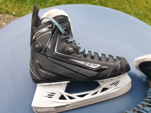 TOP Ponuda - Odlicne klizaljke CCM Ribcore 42K 39br 250mm