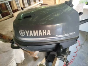 Vanbrodski motor yamaha 6