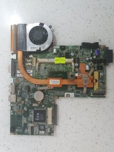 Fujitsu Simens Amilo Li1818 - Matična ploča