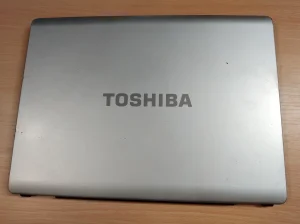 Kuciste ekrana za laptop Toshiba Satellite L300