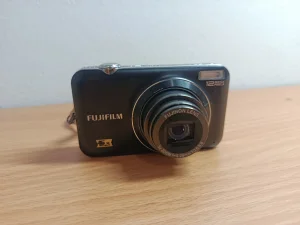 Fujifilm JX220 mali digitalni foto aparat