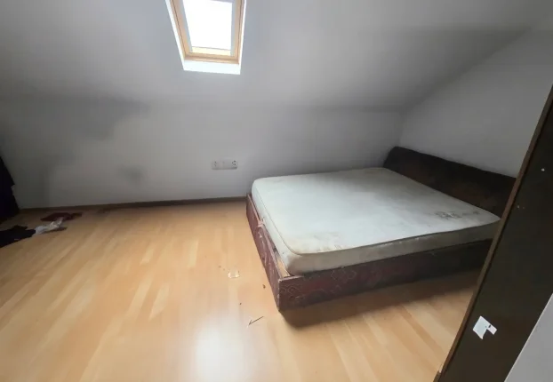 Zemun, Prvomajska, 4.5 četvoroiposoban, 90 m²