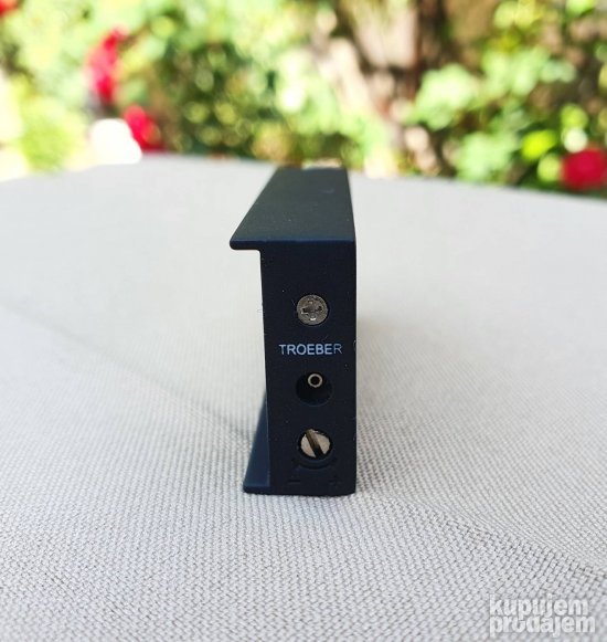 Upaljač Marlboro Gold Advance sa klipsom za paklicu NOVO