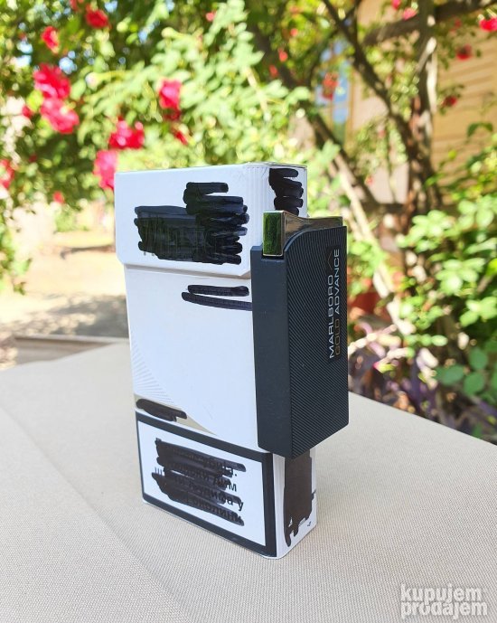 Upaljač Marlboro Gold Advance sa klipsom za paklicu NOVO