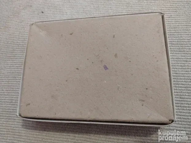 Kutija praline banat vrsac 1000g jugoslavija 1989g