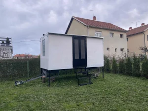Stambeni kontrjner