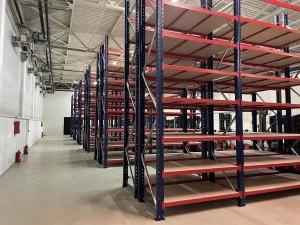 Paletni regali i police