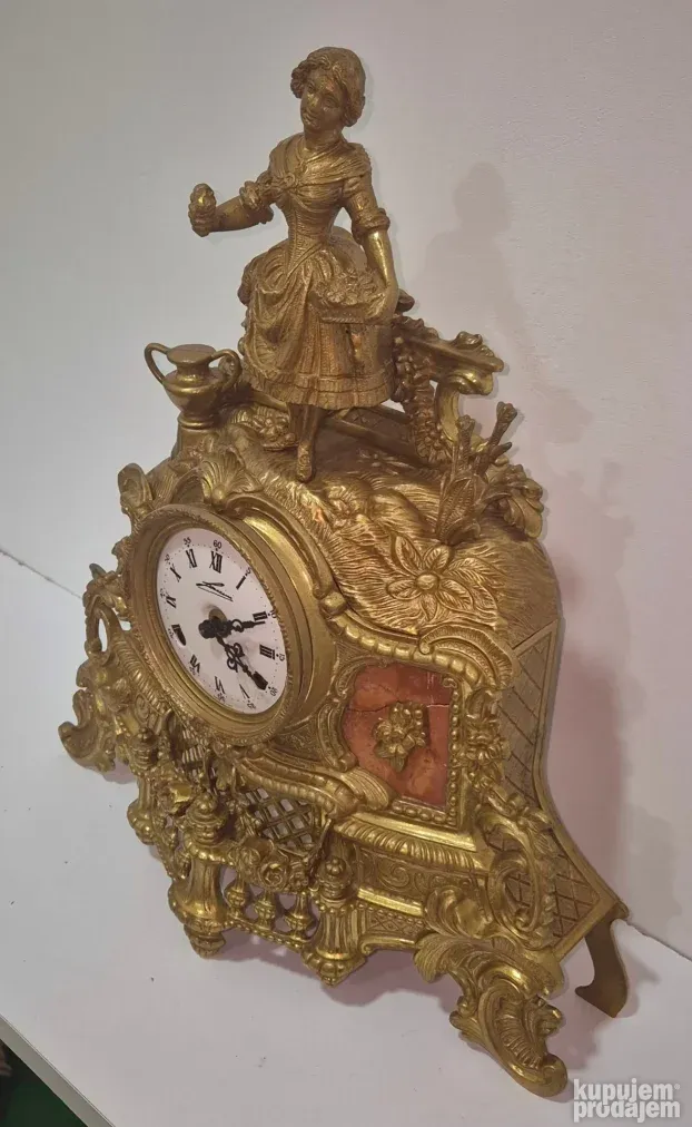 Prelep stari komodni mesingani sat Luj XV