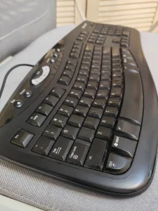 Microsoft Comfort Curve Keyboard 2000 v1.0