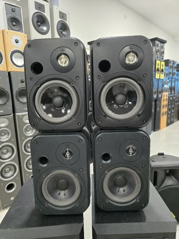 JBL Control 1 Crni