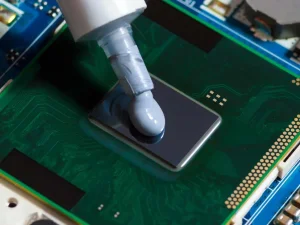 Zamena termalne paste i ciscenje laptopova od prasine