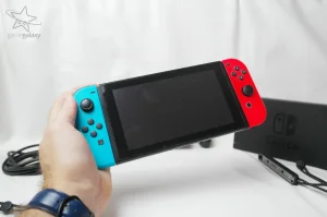 Nintendo Switch Čipovan ( Igre po želji ) i Official Online