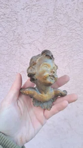 Drvena figura andjela