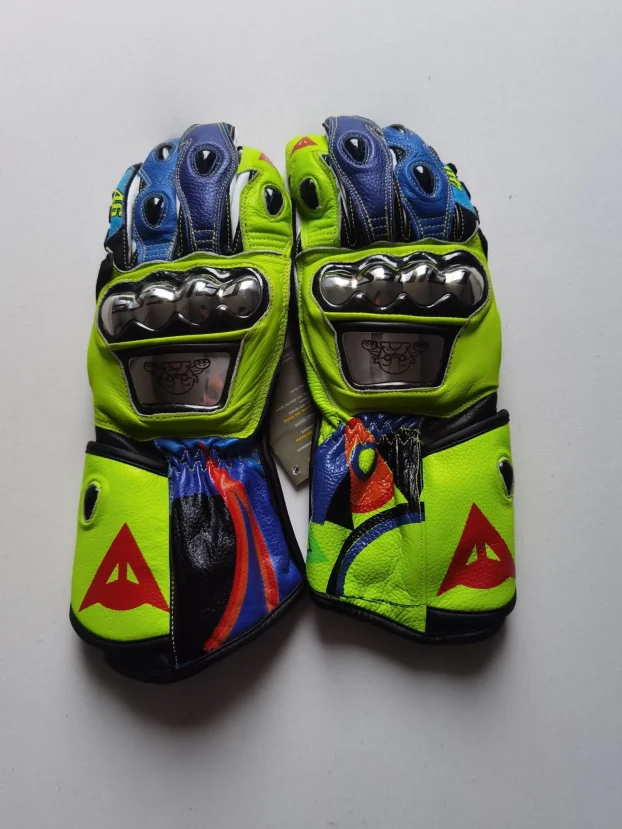 Dainese Valentino Rossi rukavice 2 modela