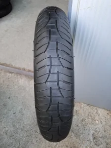 120 70 18 michelin pilot road4 gt